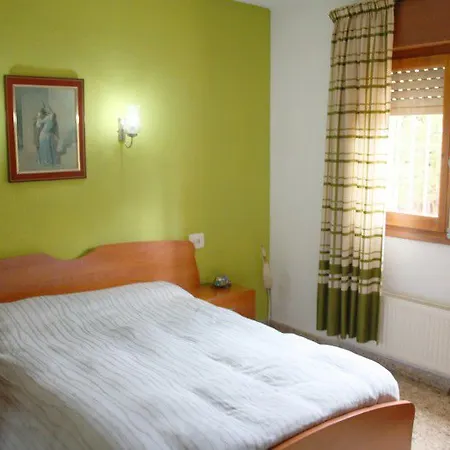 Luisa Costa Villa Calp